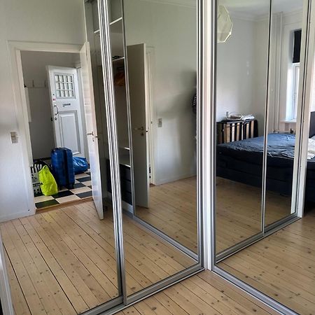 Cozy Corner Apartment อัลบอร์ ภายนอก รูปภาพ